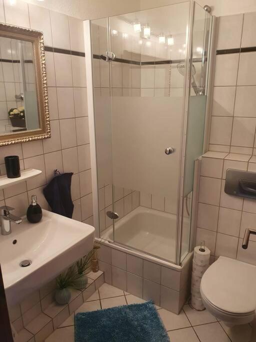 Zentrale Messe/Ferien Whg Mit Garten & Parkplatz Ratingen Eksteriør billede